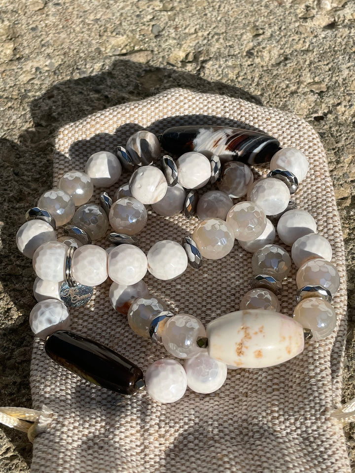 Full Moon - Agate, Faceted Howlite, Hematite